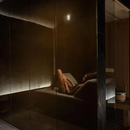 Hotel Scenario 4*